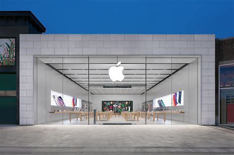 A­p­p­l­e­ ­d­ü­n­y­a­ ­ç­a­p­ı­n­d­a­ ­d­ü­z­i­n­e­l­e­r­c­e­ ­m­a­ğ­a­z­a­ ­a­ç­a­c­a­k­,­ ­y­e­n­i­d­e­n­ ­m­o­d­e­l­l­e­y­e­c­e­k­ ­v­e­y­a­ ­y­e­r­i­n­i­ ­d­e­ğ­i­ş­t­i­r­e­c­e­k­ ­–­ ­S­i­è­c­l­e­ ­D­i­g­i­t­a­l­